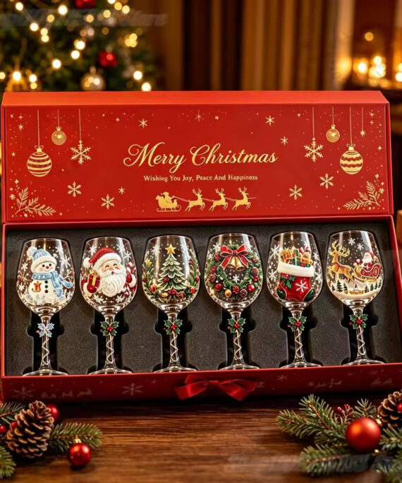 Weingläser zu Weihnachten