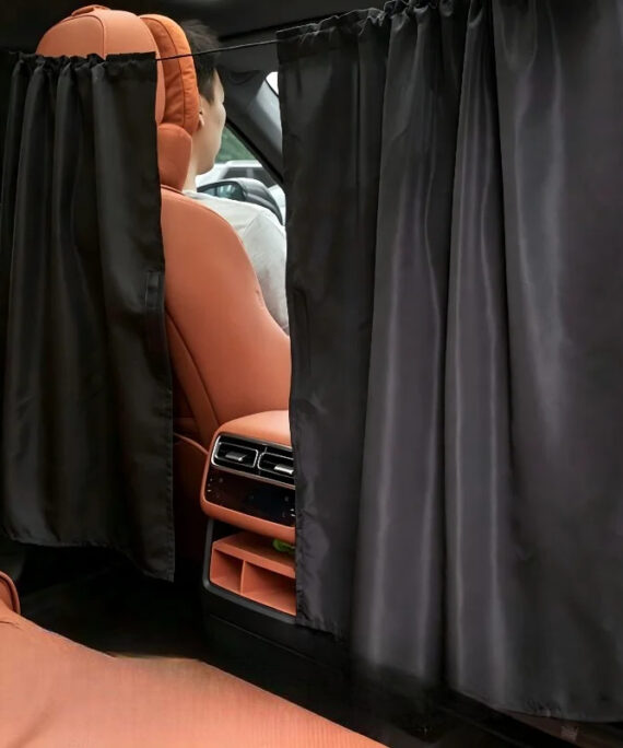 Privatitetsgardin til baksetet i bilen
