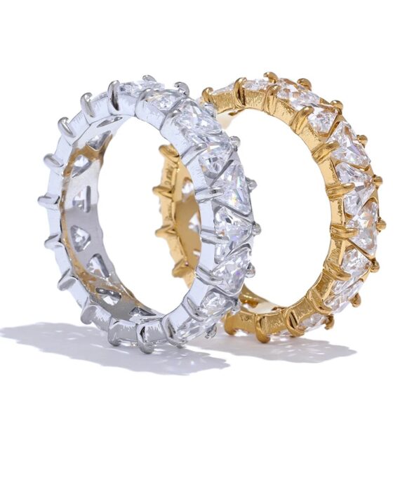 Ring med glitrende hjerte