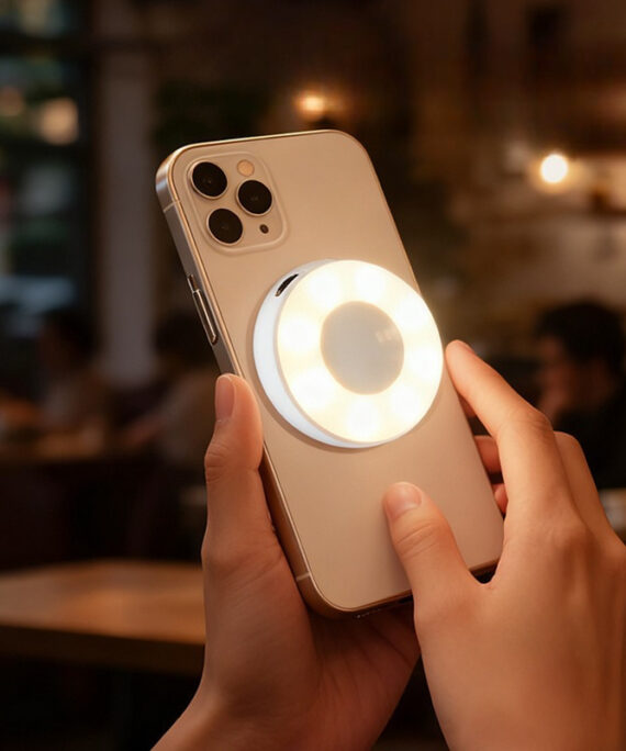 LED-lampa med magnetfäste och laddningsfunktion