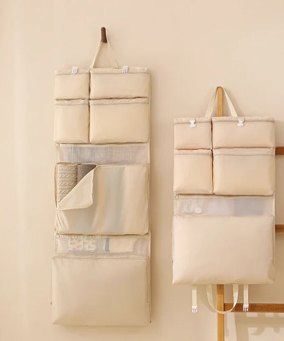 Foldable travel organizer hanging bag